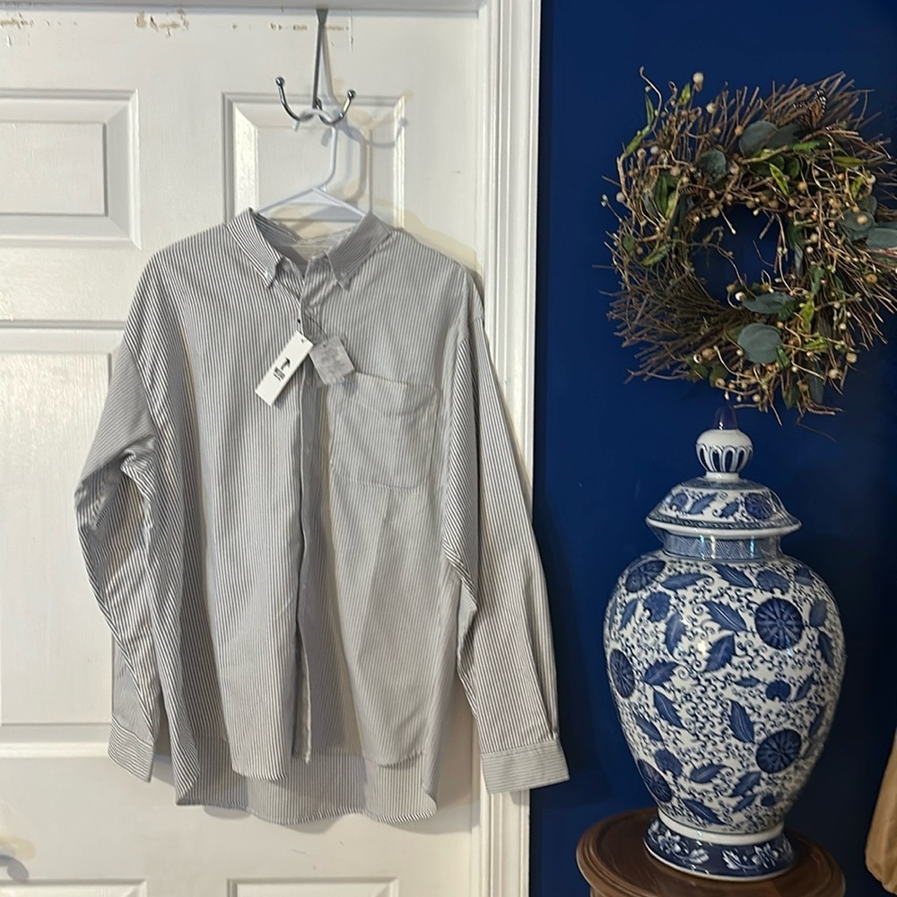 NWT Men’s Wego Pin Striped Easy Care Quick Dry Long Sleeve Button-Down Size L